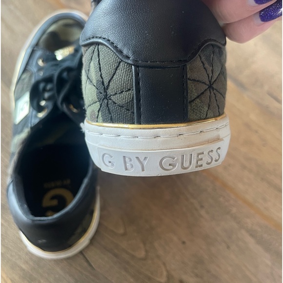 G by Guess camo sneakers - Picture 7 of 7